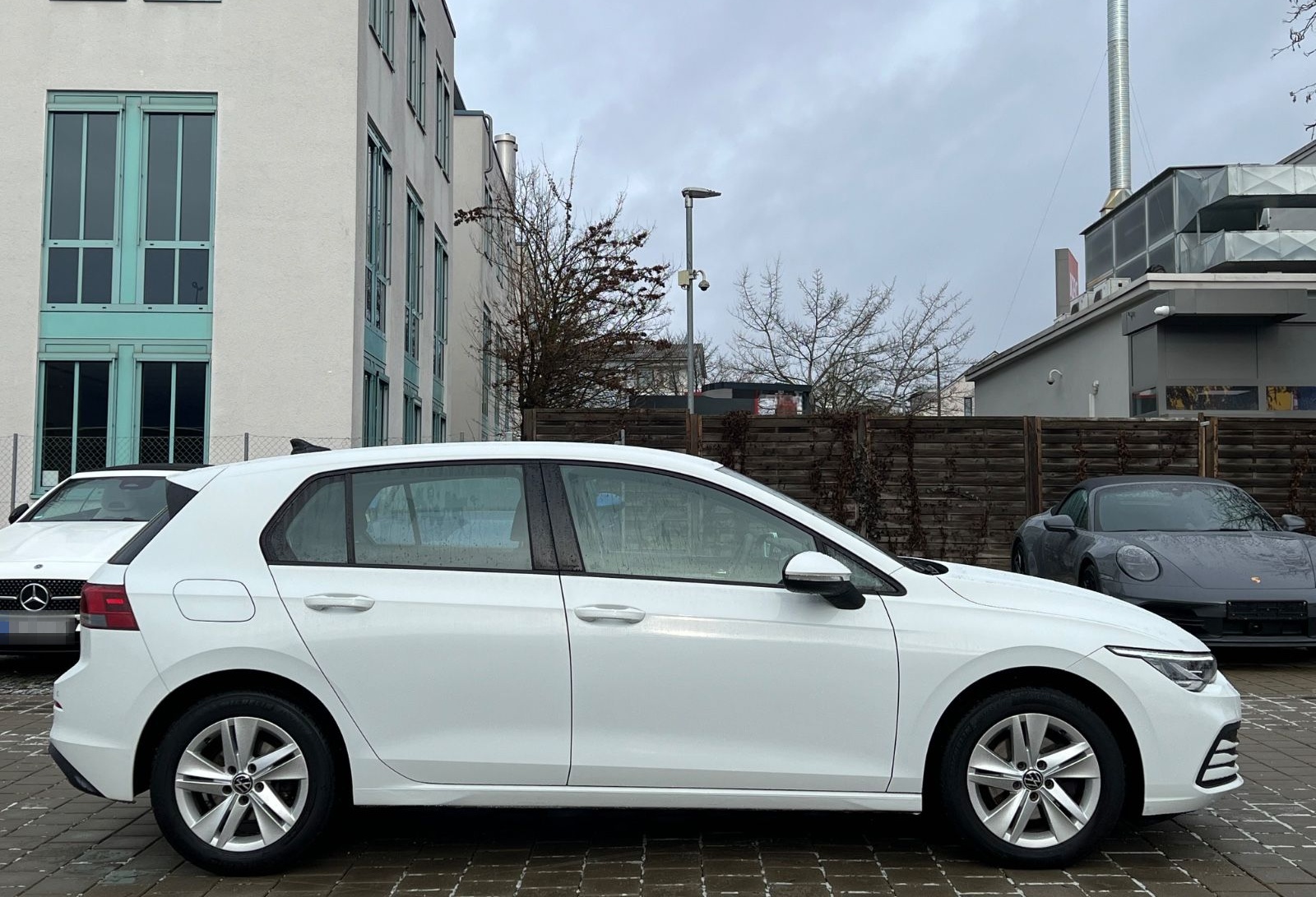 Volkswagen Golf VIII Lim. Life 2,0 TDI *ACC-ASSIST-DAB+* foto 5