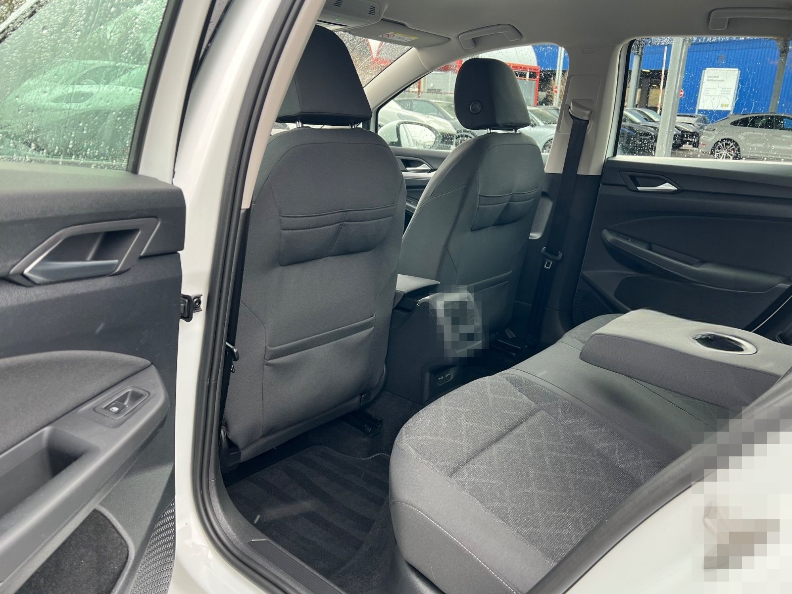 Volkswagen Golf VIII Lim. Life 2,0 TDI *ACC-ASSIST-DAB+* foto 9