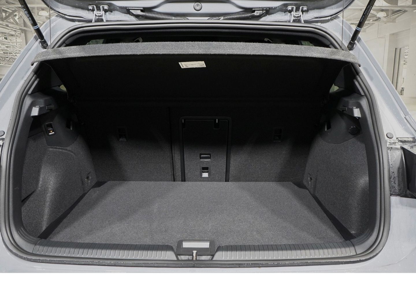 Volkswagen Golf GTI 2.0 TSI DSG DCC IQ.LIGHT AHK foto 9