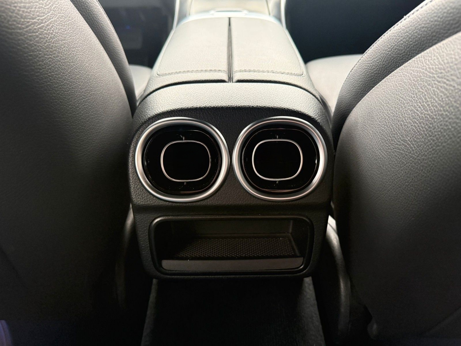 Mercedes-Benz C 300d Lim*DISTRONIC*Kam360*NIGTH*Digital-Light* foto 14