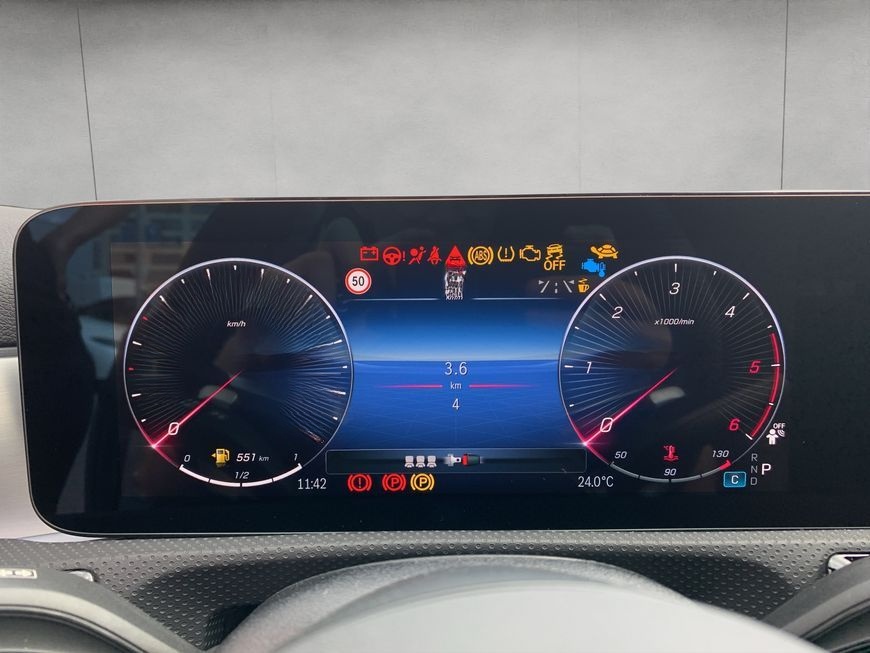 Mercedes-Benz A 180 d AMG Special Edition 360° Sound foto 11