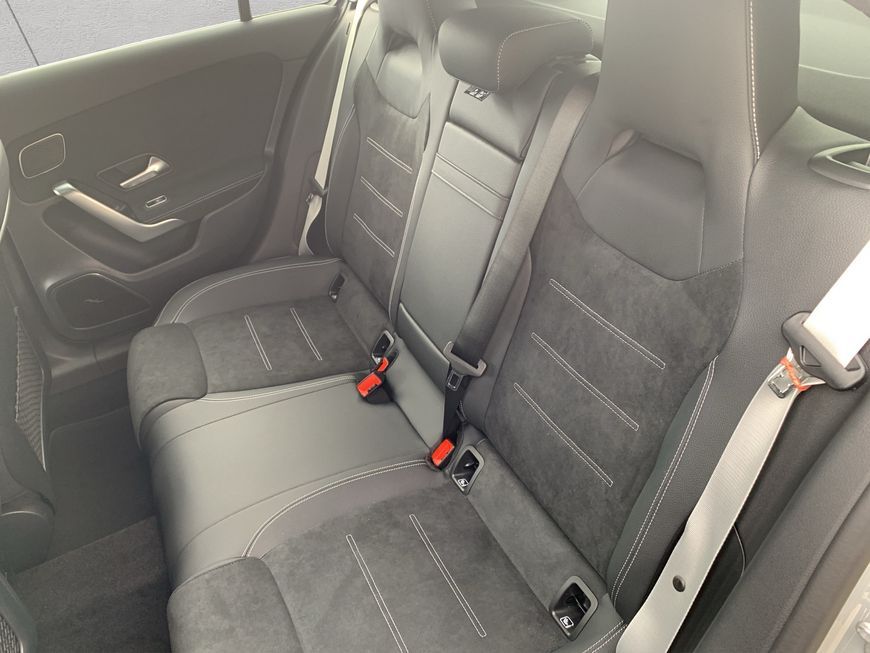 Mercedes-Benz A 180 d AMG Special Edition 360° Sound foto 15