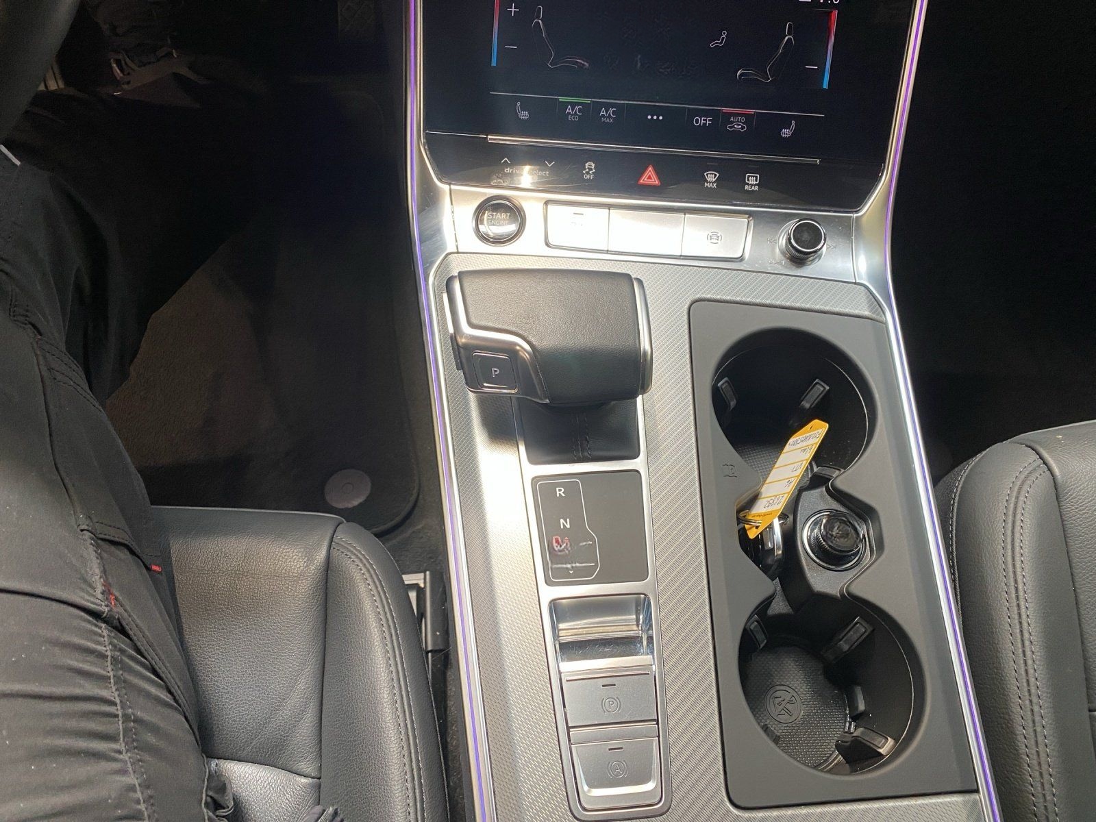 Audi A6 40 2.0 TDI Avant quattro design Pano ACC AUT foto 14