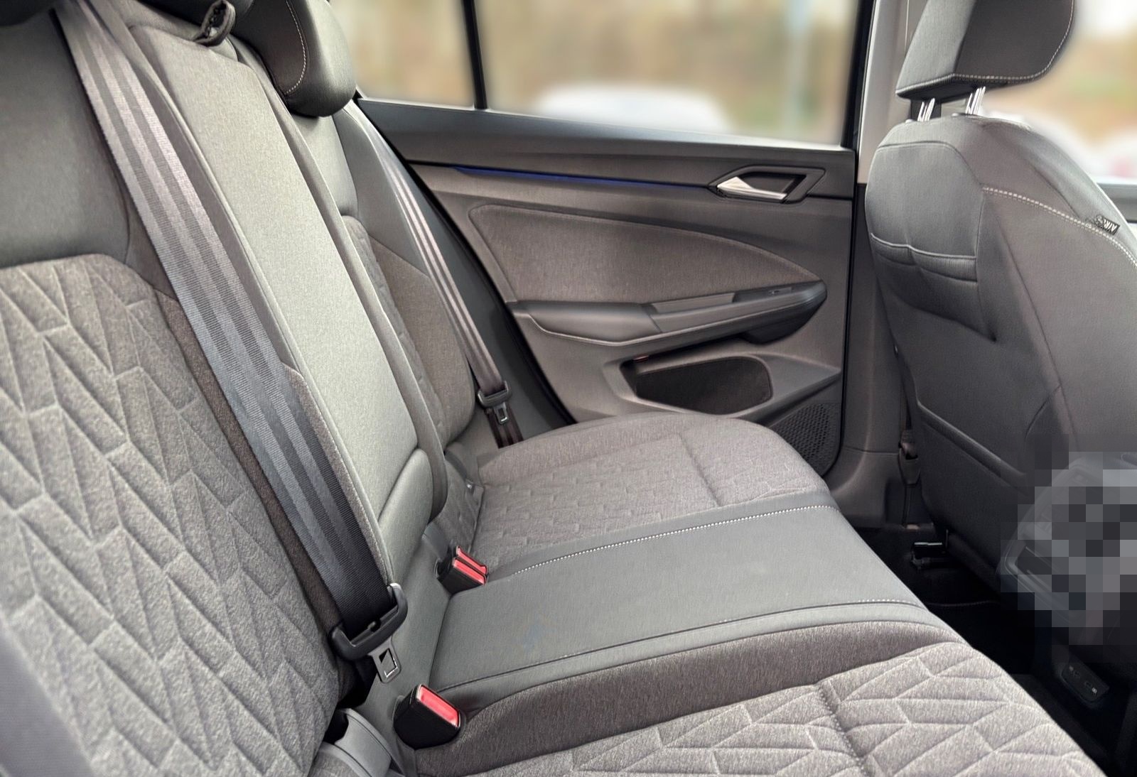 Volkswagen Golf VIII 1.5 TSI Life NAVI LED KLIMA LM foto 13