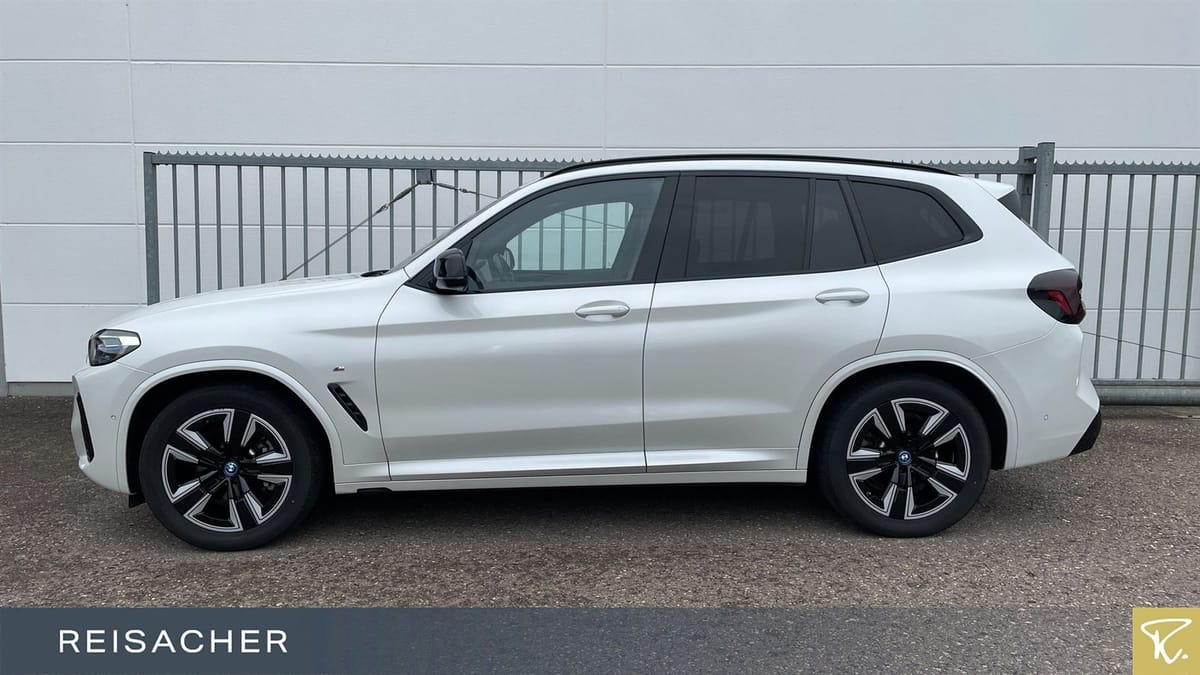BMW IX3 Inspiring M-Sport Laser Pano DrAsProf PArkAs foto 9