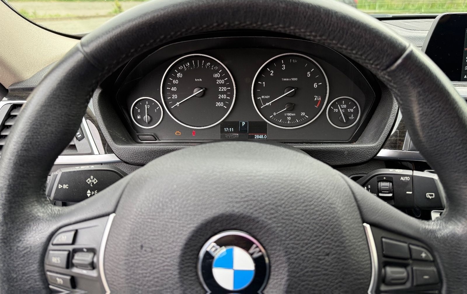 BMW 320i Touring Automatik Luxury Line  foto 7