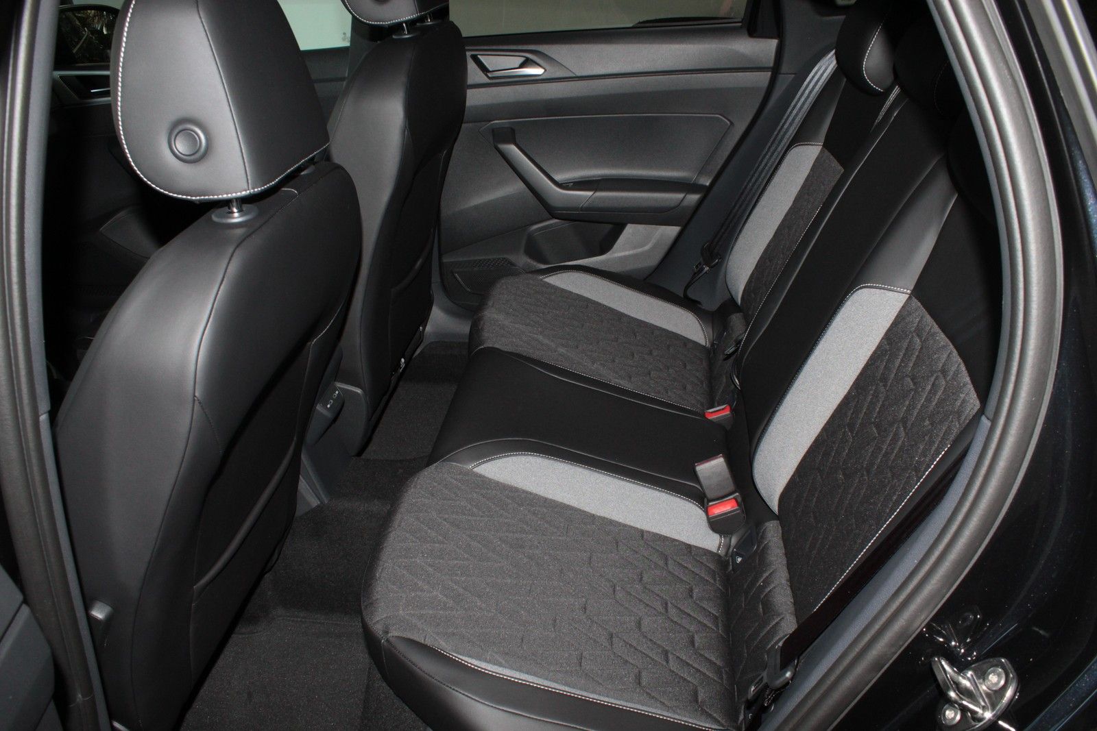 Volkswagen Taigo 1.0 TSI DSG Energy  Navi LED Kamera PDC LM foto 10