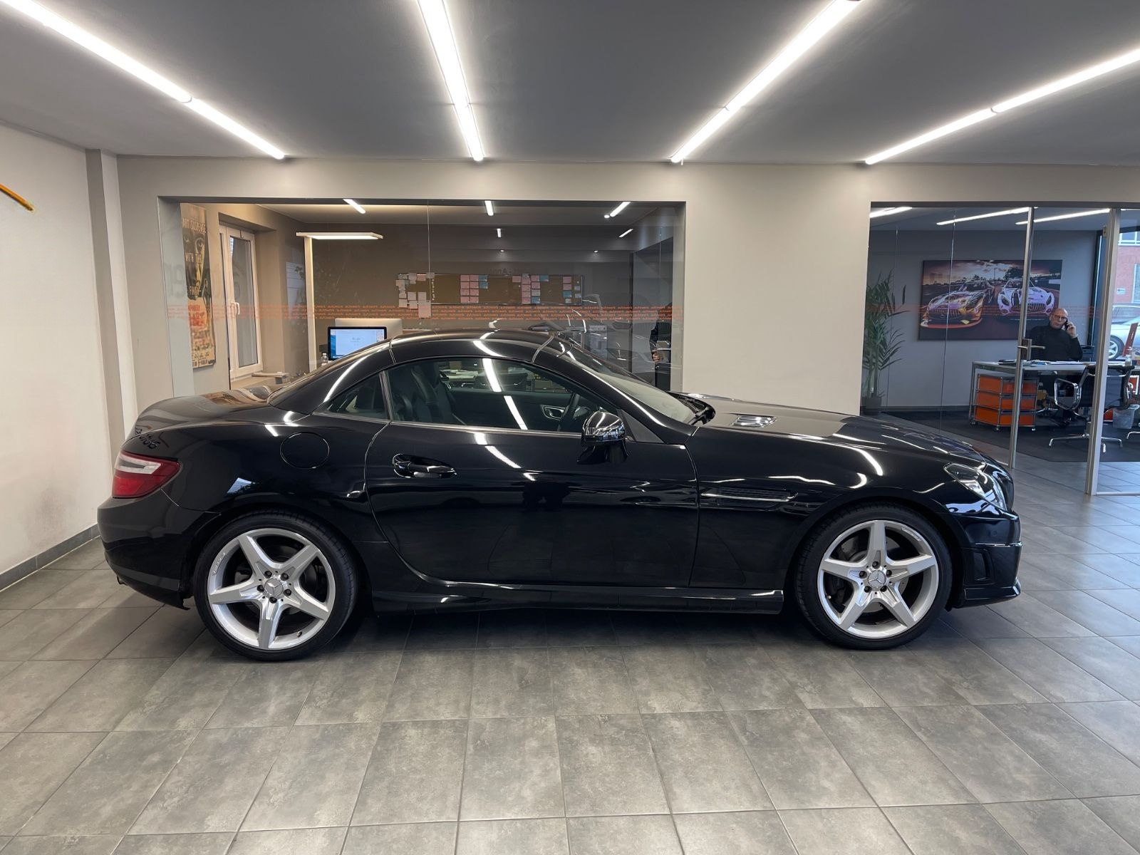 Mercedes-Benz SLK 200 Roadster BlEff*AMGLine/AUT/Airscarf/Pano foto 6