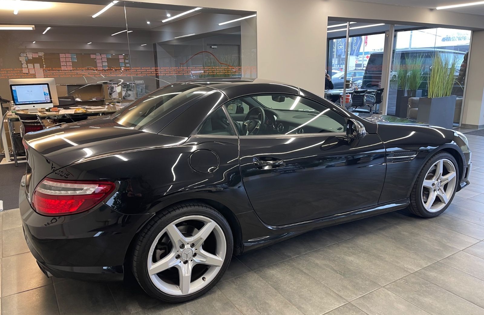 Mercedes-Benz SLK 200 Roadster BlEff*AMGLine/AUT/Airscarf/Pano foto 7