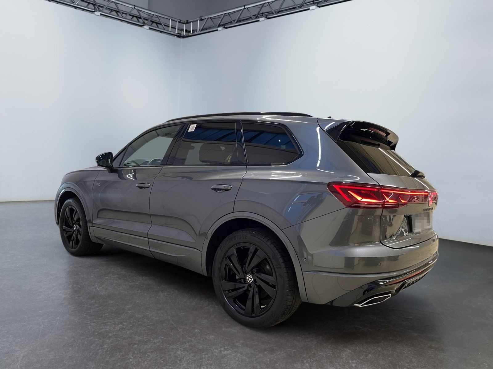 Volkswagen Touareg R-Line 3.0TDI DSG 4x4 AHK Panorama MATRI foto 4