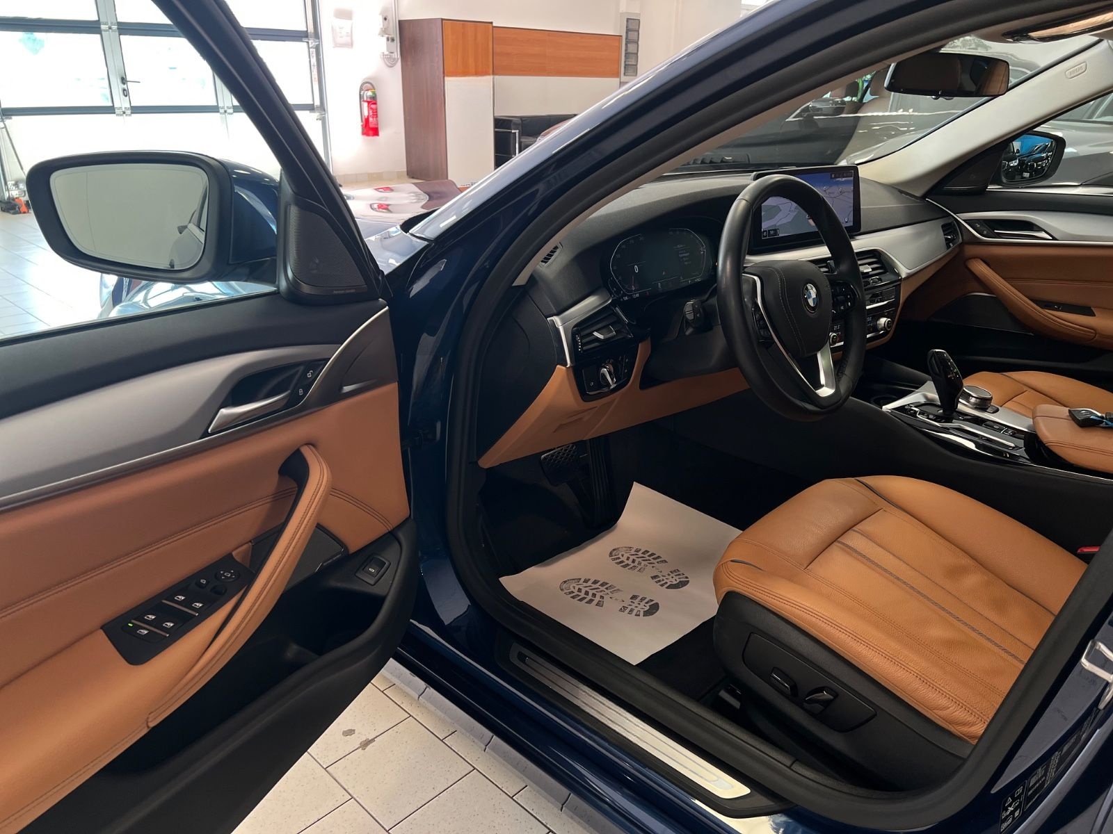 BMW 540dxD/Aut/LCPProf/HUD/LEDer/Panor/ParkAss foto 12