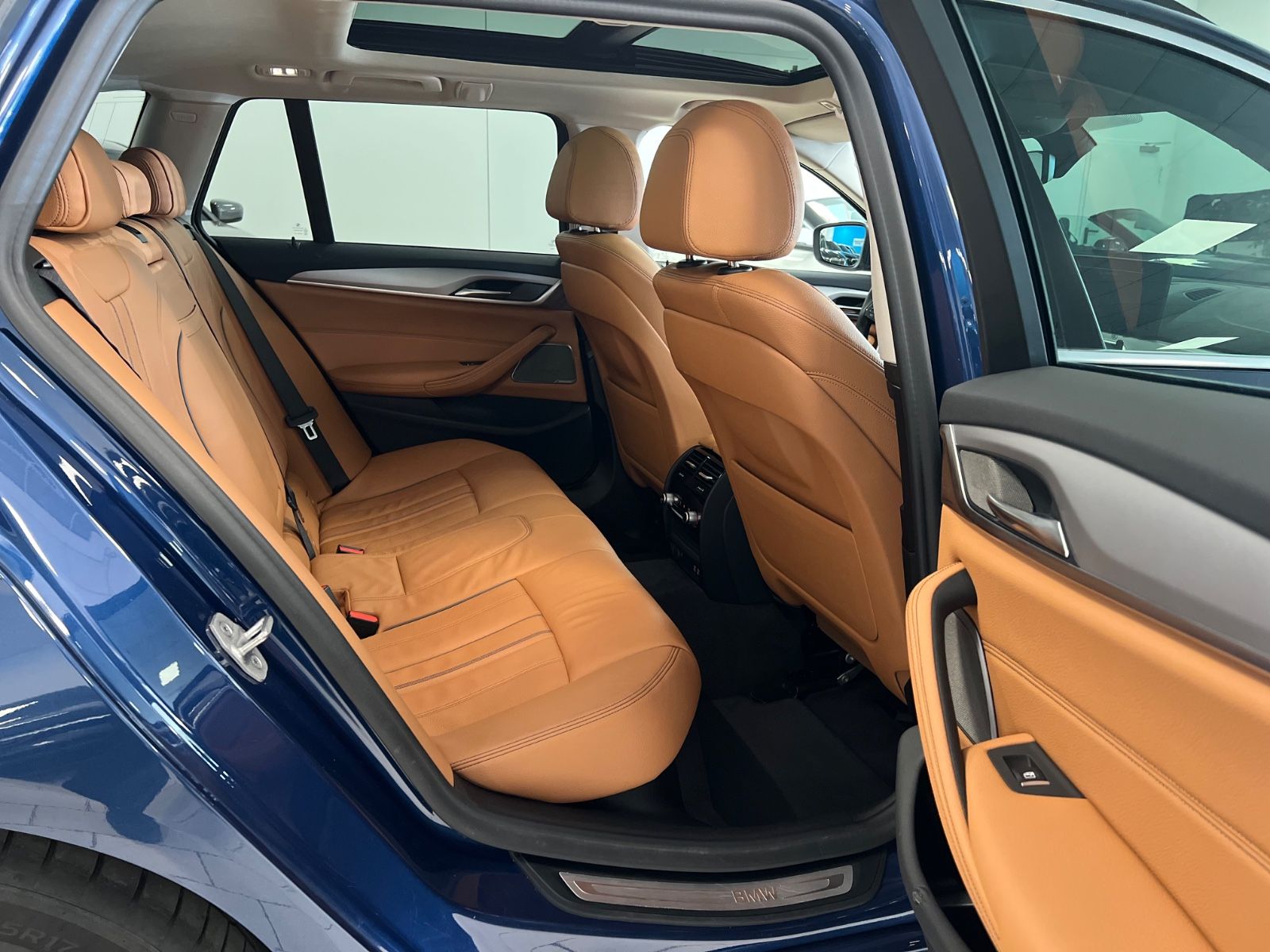 BMW 540dxD/Aut/LCPProf/HUD/LEDer/Panor/ParkAss foto 23