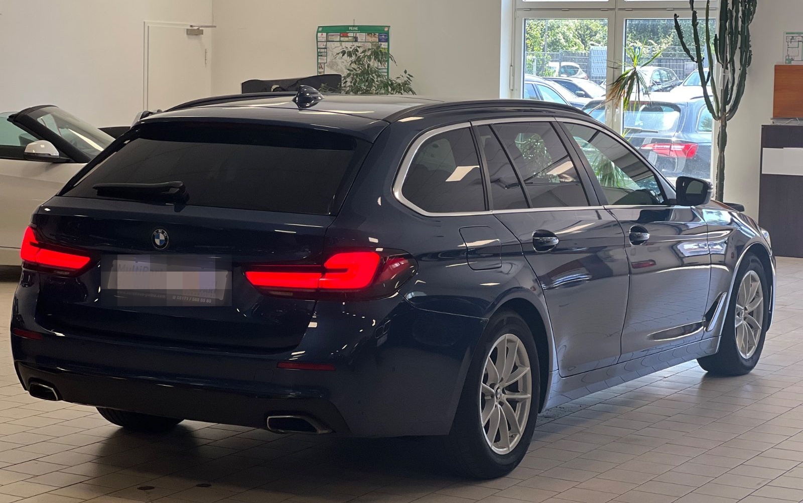 BMW 540dxD/Aut/LCPProf/HUD/LEDer/Panor/ParkAss foto 9