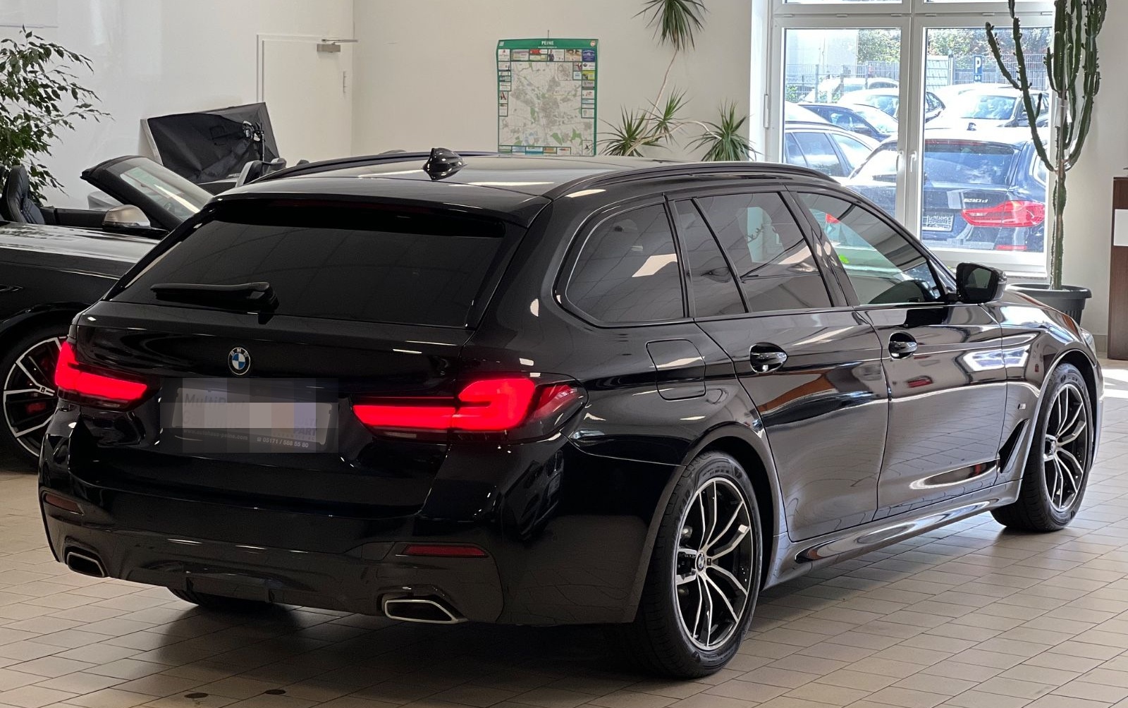 BMW 530i/Aut/LCPProf/Panor/KomfStz/P&DrivAs/M-Sport foto 8