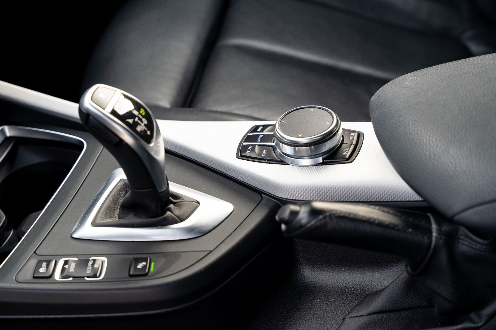 BMW M140i Performance /Lift/Led/Navi/Leder/H&K/19 Z foto 35
