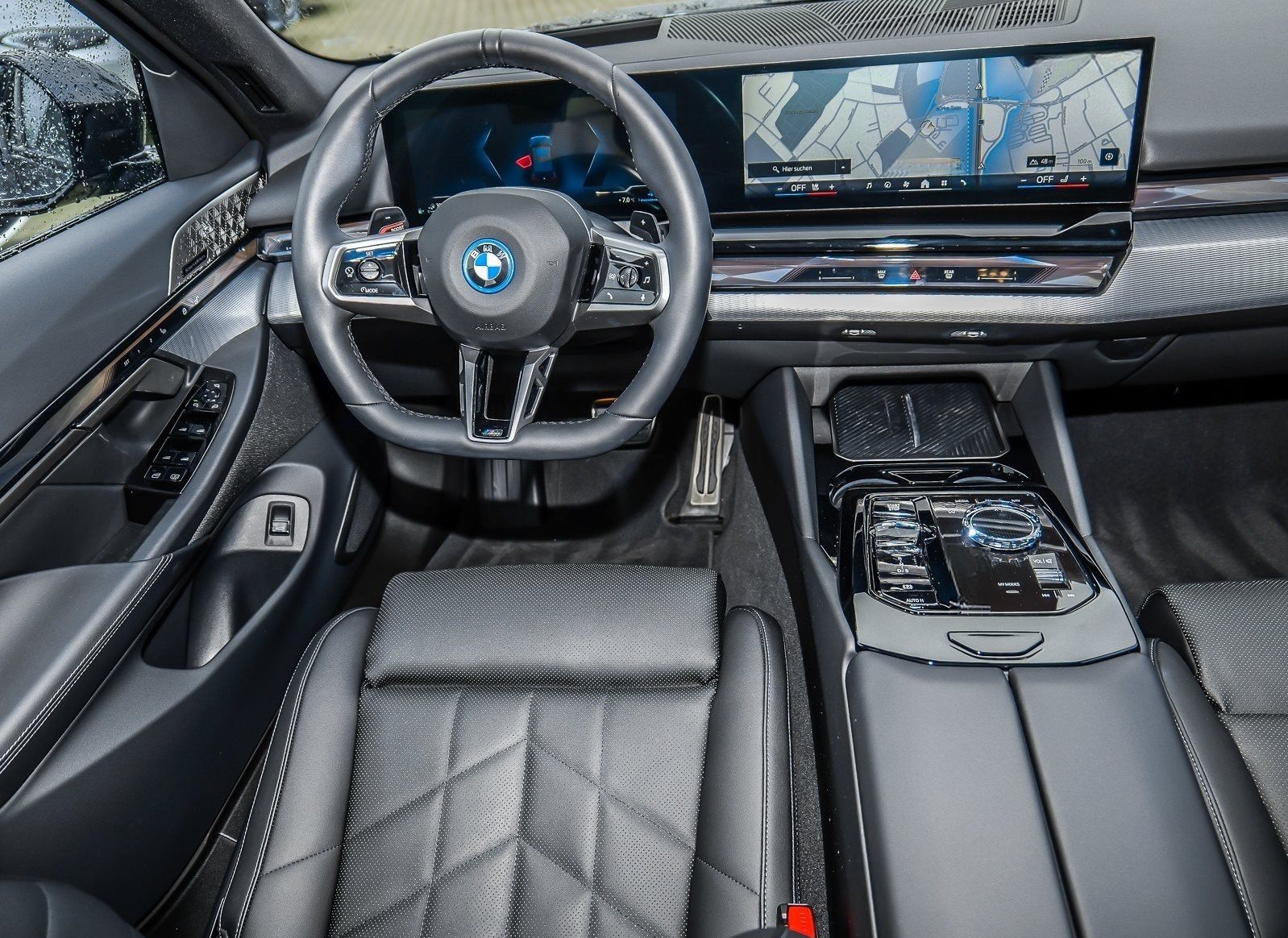 BMW 550e xDrive Limousine M Sport Pro AHK Pano DA Pr foto 17