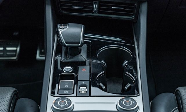 Volkswagen Touareg 3.0 TDI 4M R-Line *PAN*AHK*IQ.LIGHT*HUD* foto 22