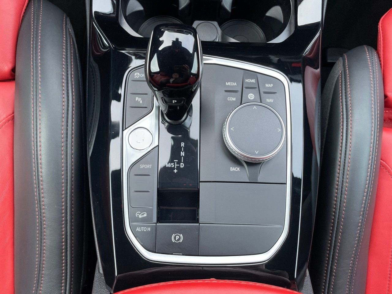 BMW X3 xDrive20i AHK LED SpoSi KomZu LiveCPro 18" foto 14