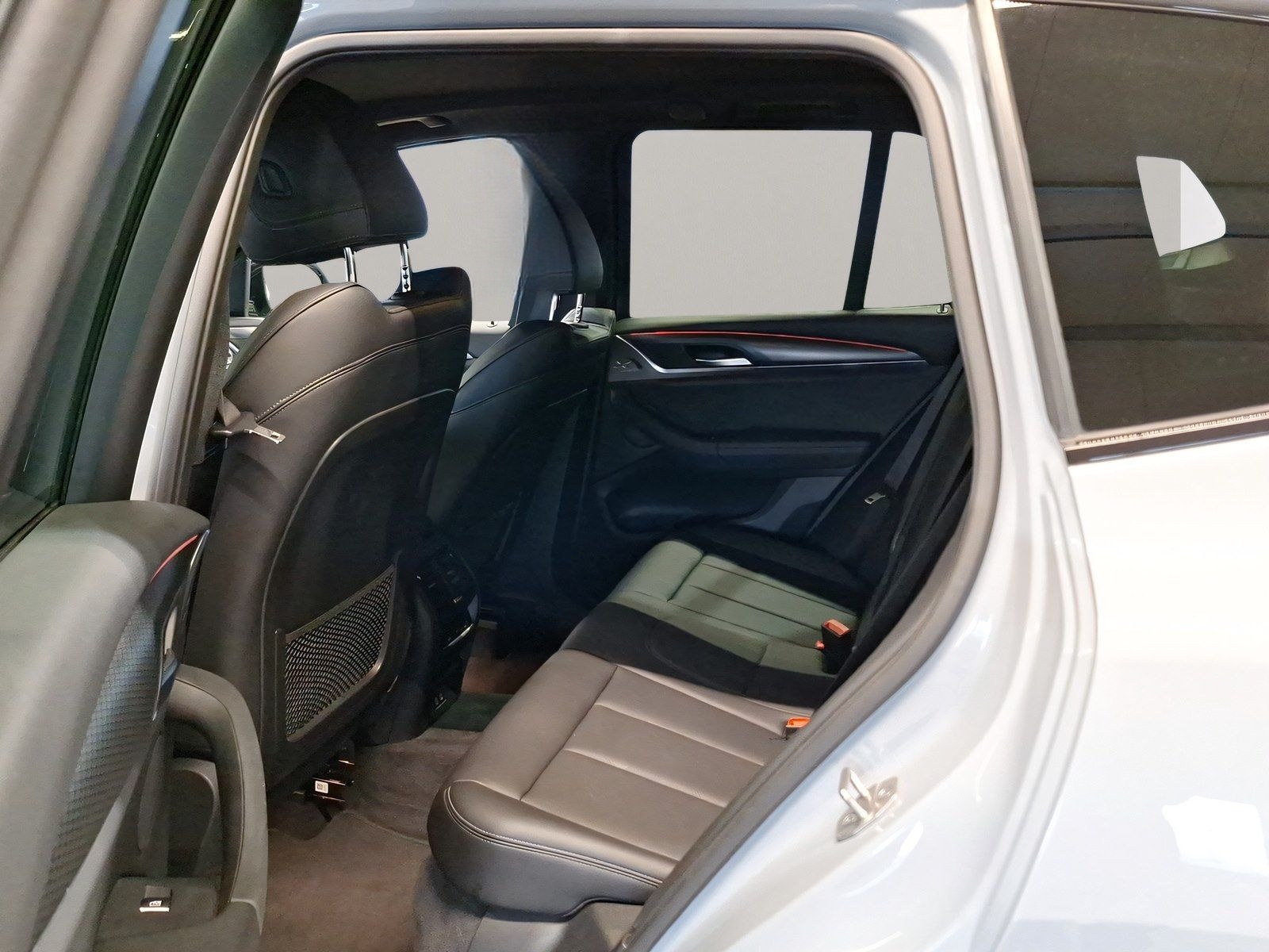 BMW X3 xDrive30d M Sport Navi AHK Kamera HiFi LED foto 6