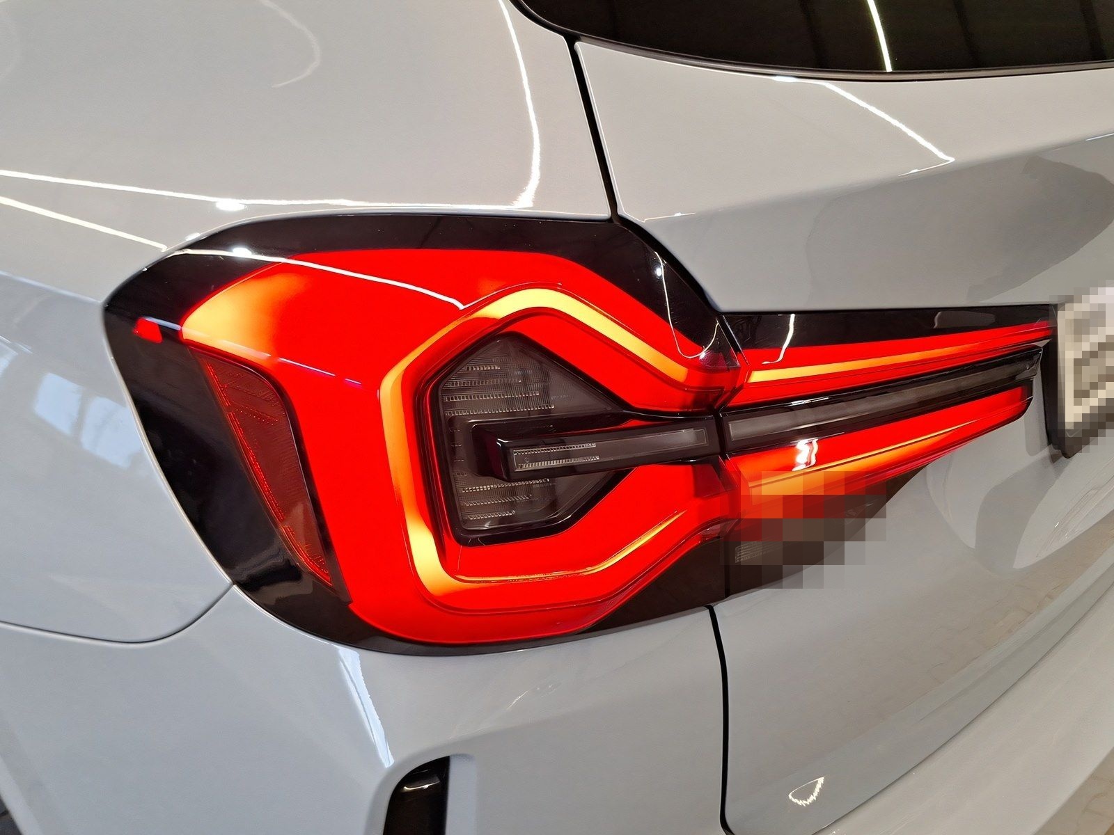 BMW X3 xDrive30d M Sport Navi AHK Kamera HiFi LED foto 10