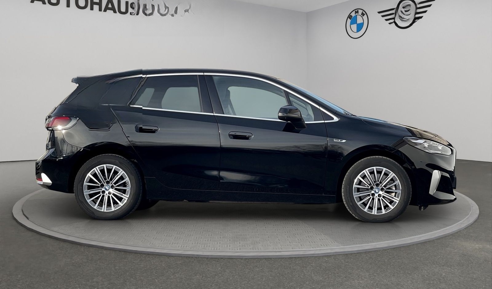 BMW 230e xDrive Active Tourer LUXURY LINE AHK Head-U foto 3