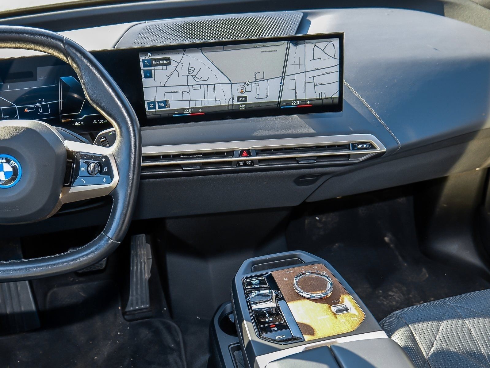 BMW iX xDrive40 Sportpaket HuD+Laser+Skylounge+AHK+H foto 18