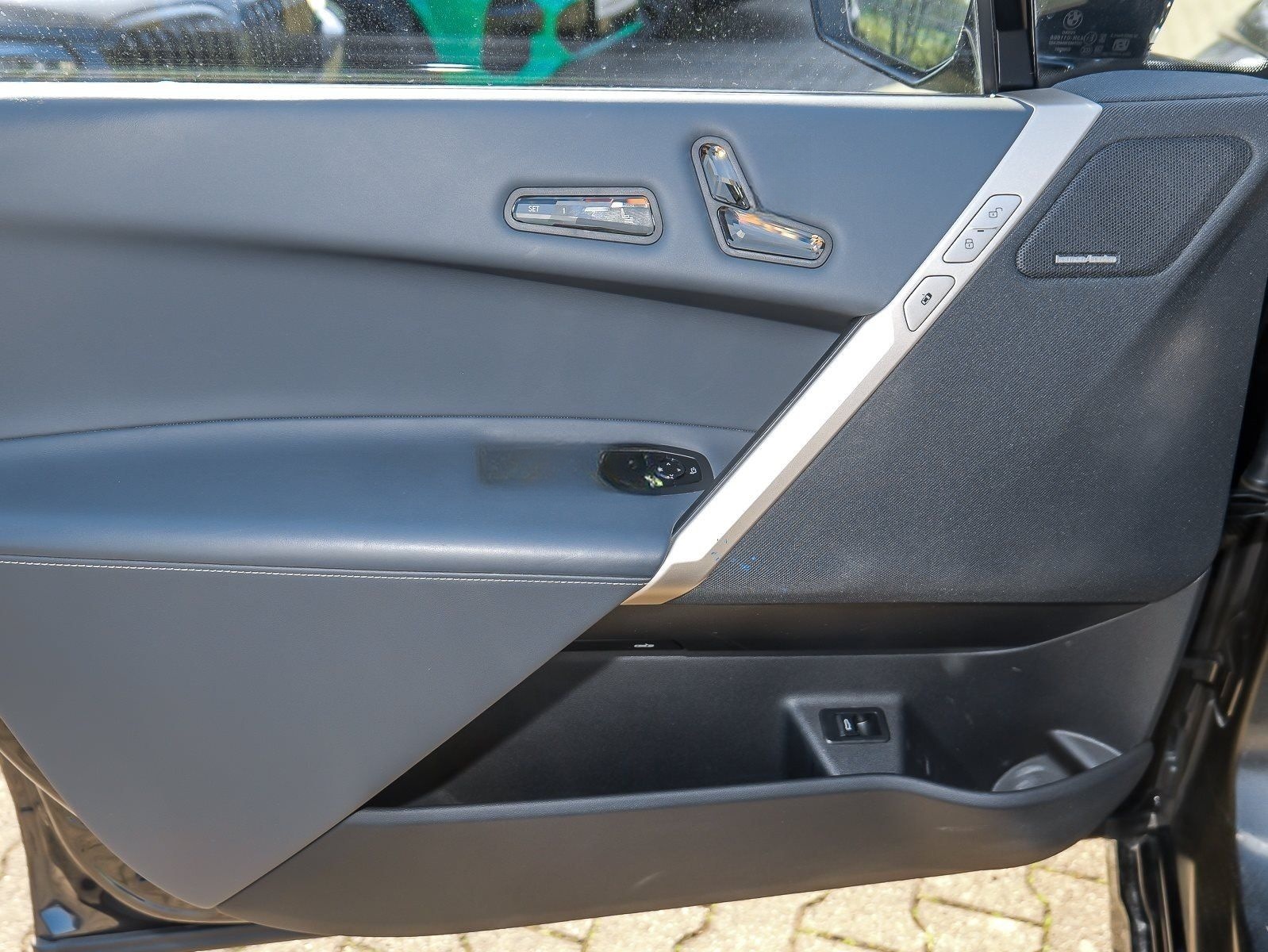 BMW iX xDrive40 Sportpaket HuD+Laser+Skylounge+AHK+H foto 21