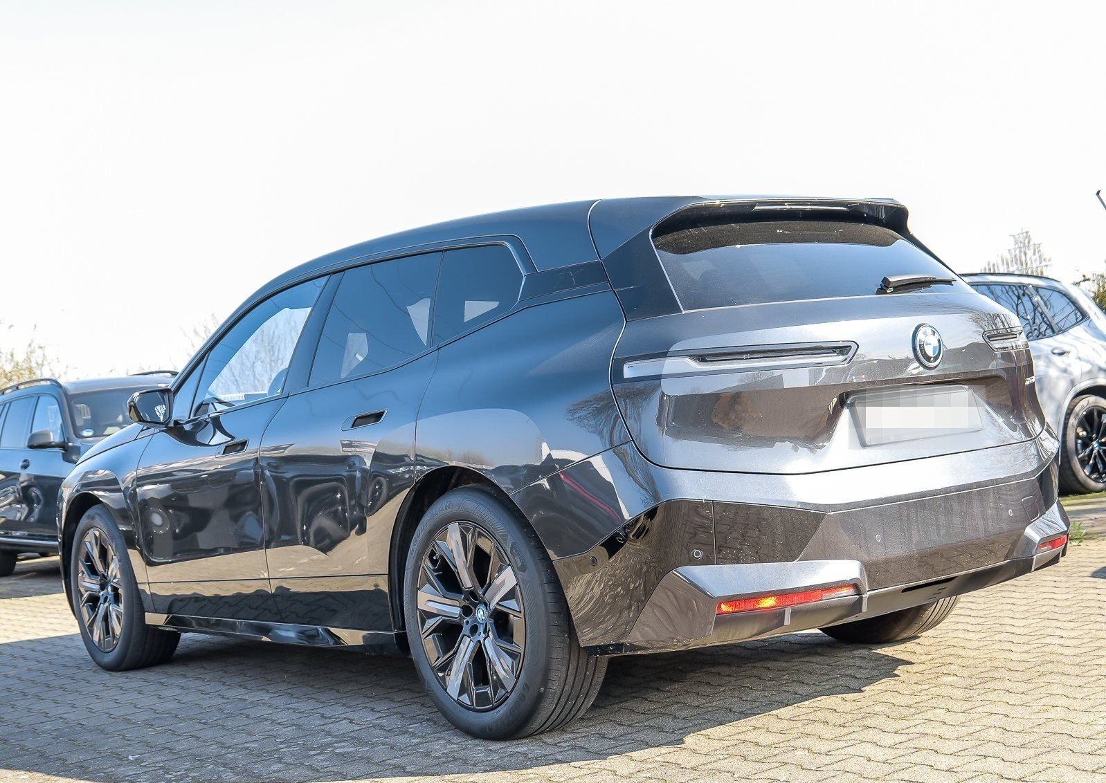 BMW iX xDrive40 Sportpaket HuD+Laser+Skylounge+AHK+H foto 8