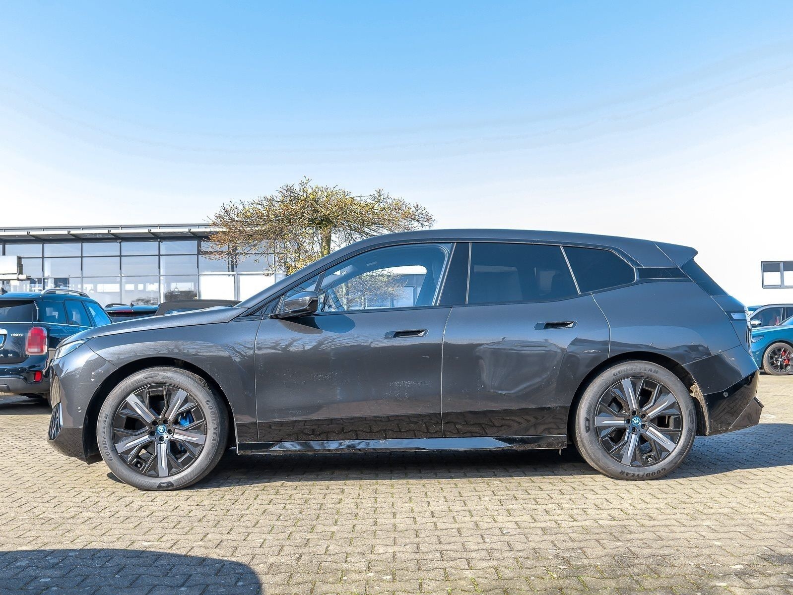 BMW iX xDrive40 Sportpaket HuD+Laser+Skylounge+AHK+H foto 10