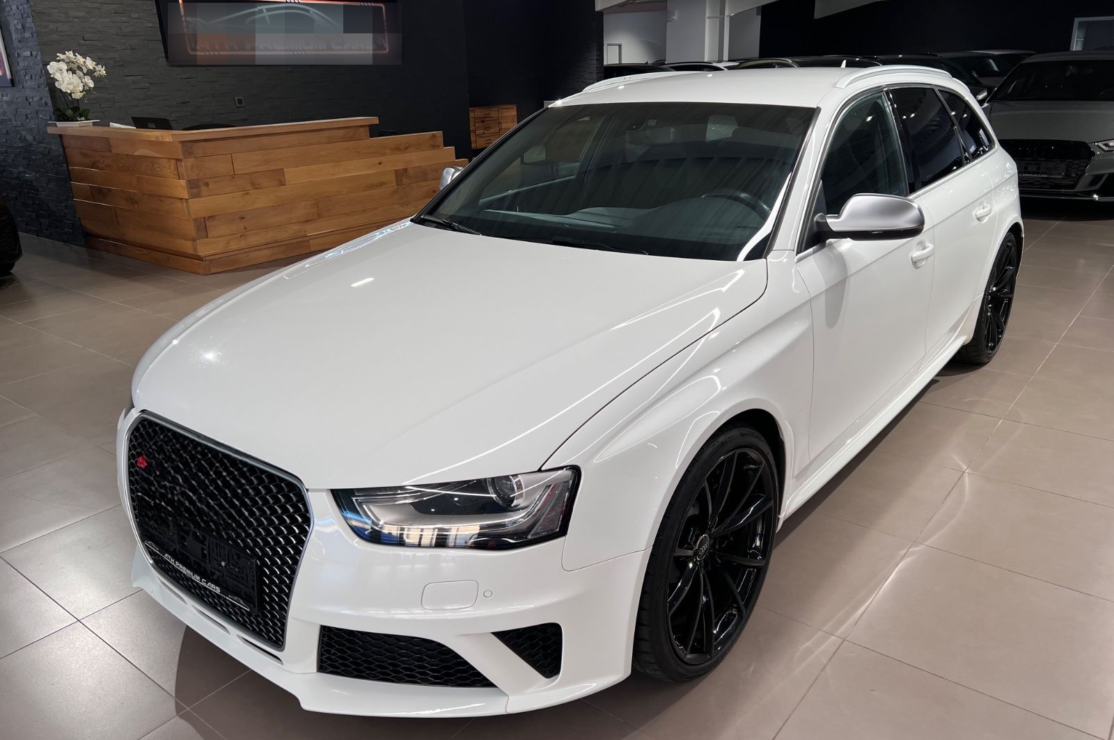 Audi RS4 4.2 V8 FSI S tronic quattro Avant NAVI TEMPO foto 2