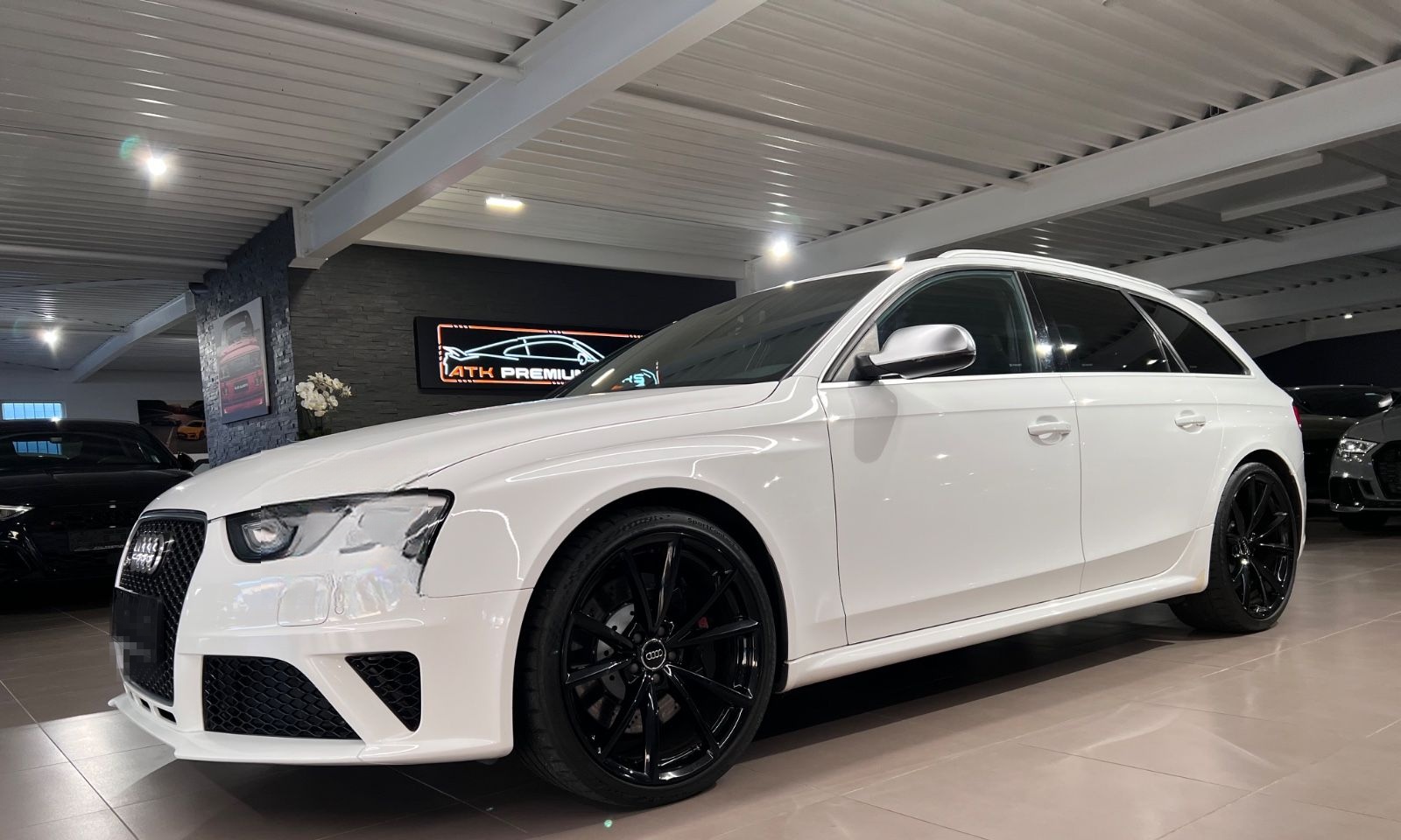 Audi RS4 4.2 V8 FSI S tronic quattro Avant NAVI TEMPO foto 3