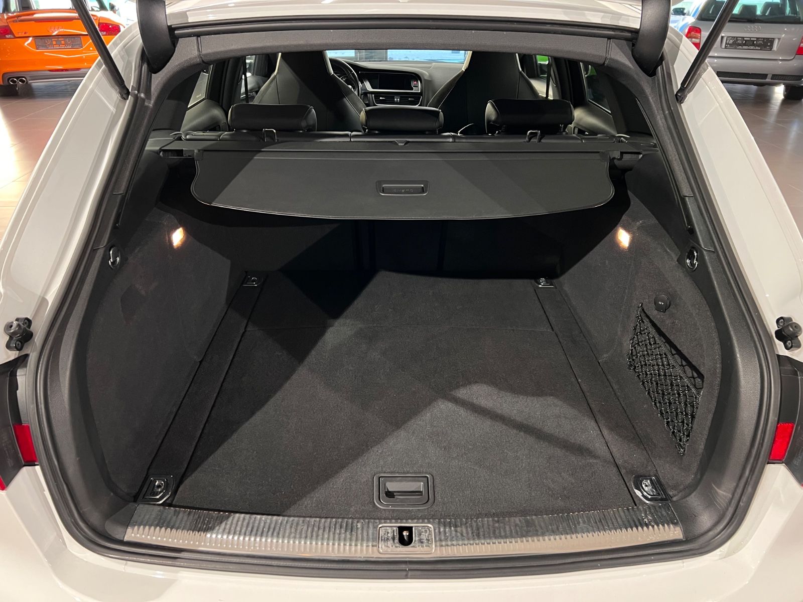 Audi RS4 4.2 V8 FSI S tronic quattro Avant NAVI TEMPO foto 22