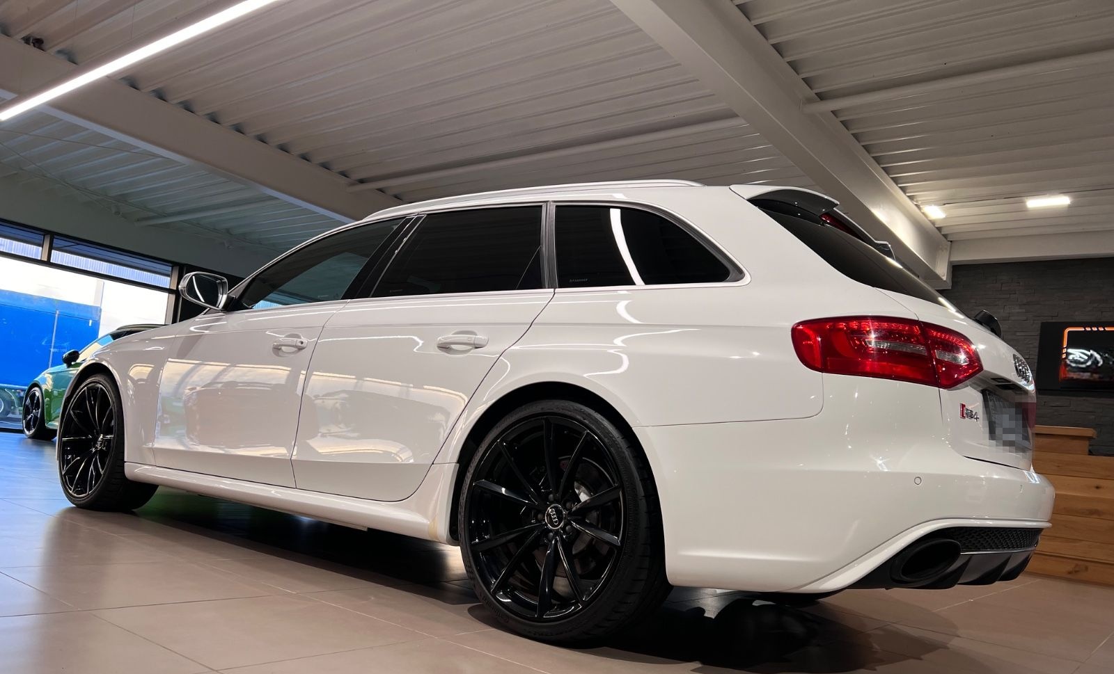 Audi RS4 4.2 V8 FSI S tronic quattro Avant NAVI TEMPO foto 5