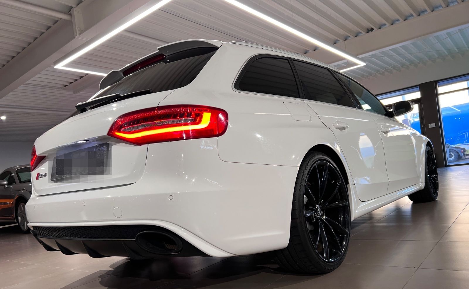 Audi RS4 4.2 V8 FSI S tronic quattro Avant NAVI TEMPO foto 8