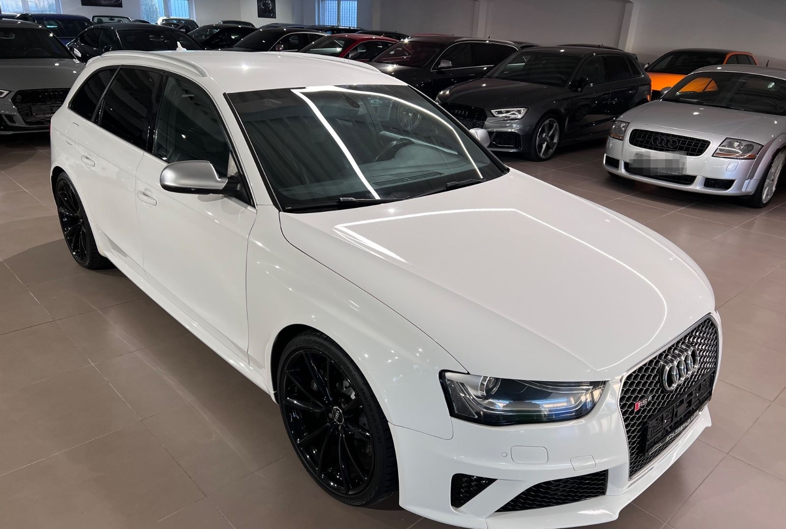 Audi RS4 4.2 V8 FSI S tronic quattro Avant NAVI TEMPO foto 10