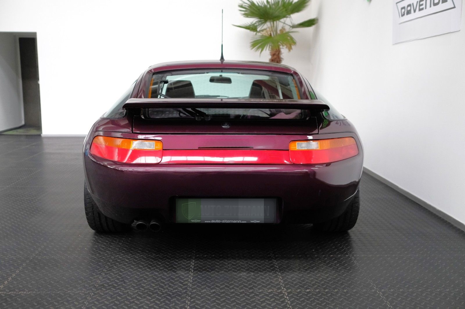 Porsche 928 GTS/UNIKAT/DT.AUSLIEFERUNG/1.HAND foto 9