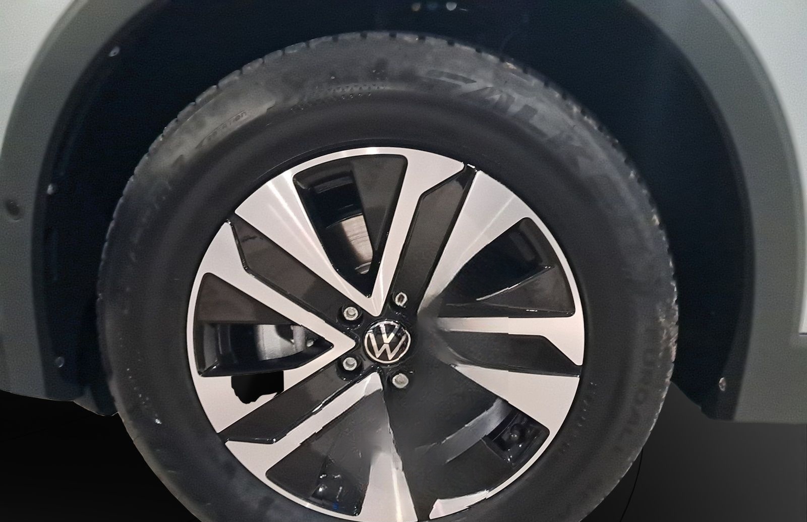 Volkswagen Tiguan "ENERGY" 1,5 eTSI (130 PS) DSG foto 5