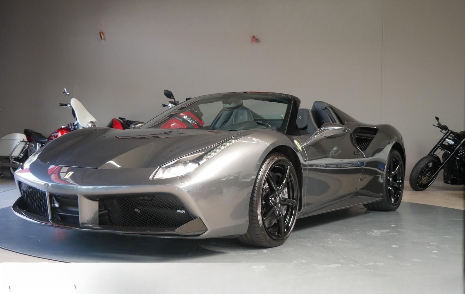 Ferrari 488 Spider Sport Abgas Kamera Carbon Lenkrad, Sc foto 4