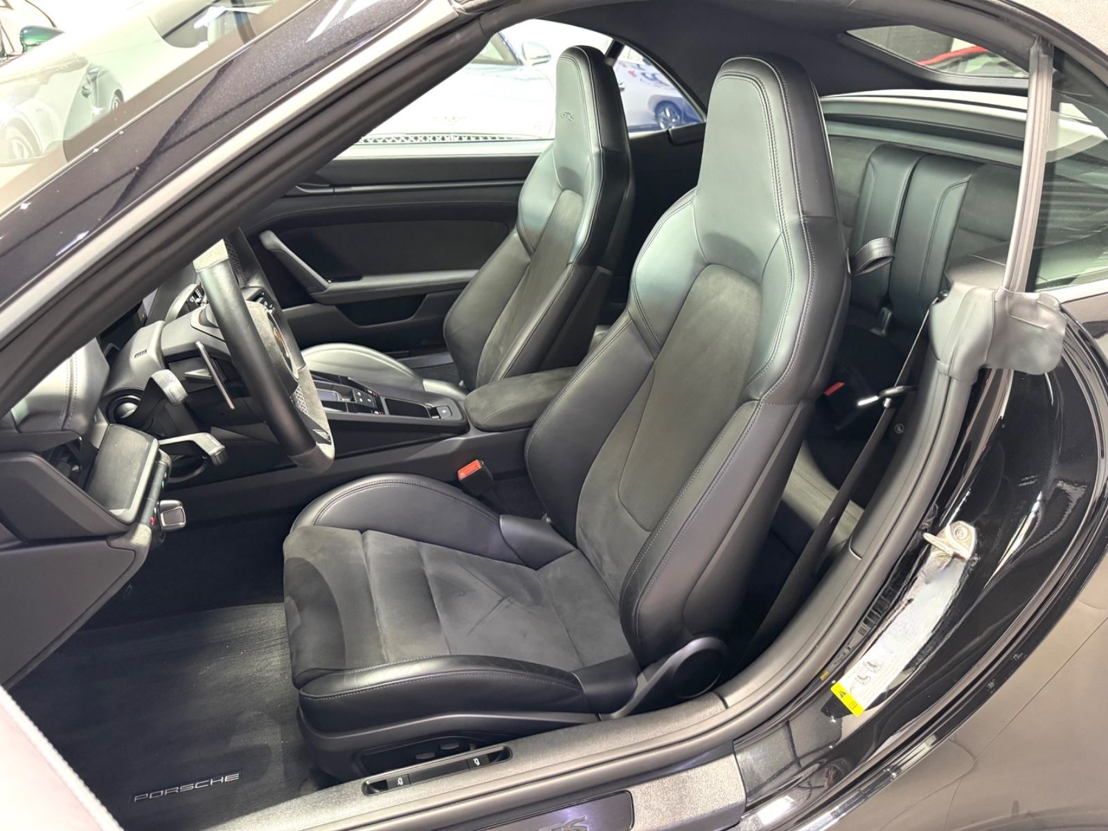 Porsche 911-992 CARRERA GTS CABRIO LIFT ACC 360° BOSE 21 foto 19