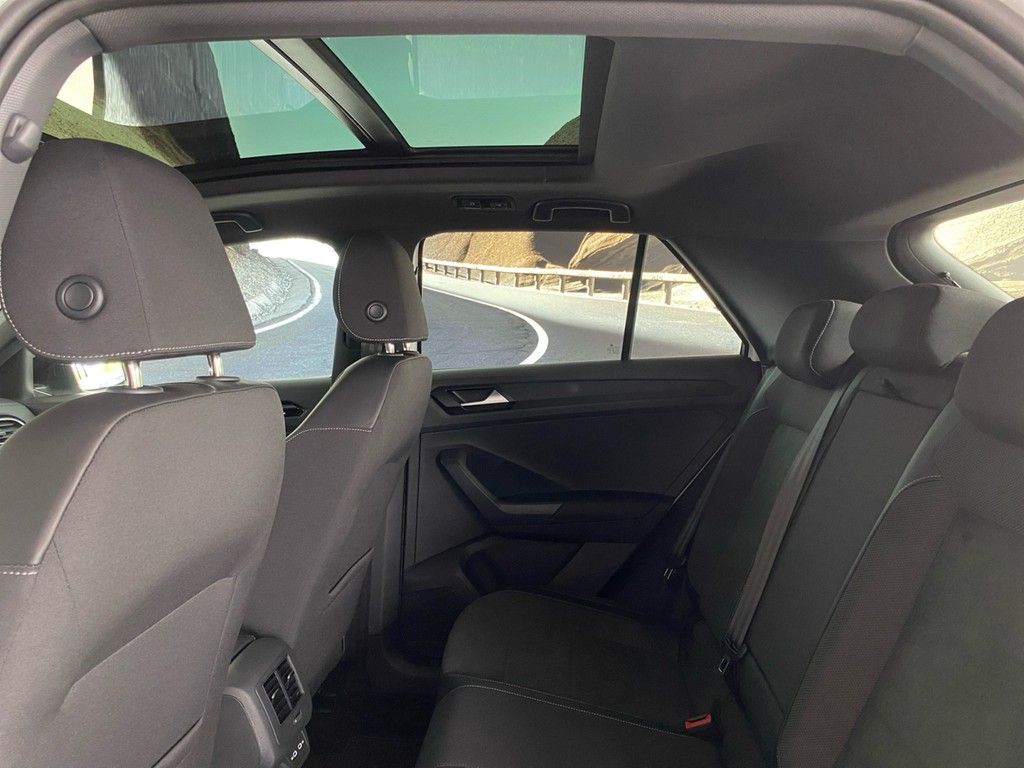 Volkswagen T-Roc 2.0 TSI DSG 4M R-Line AHK+PANO+MATRIX+NAIV foto 20