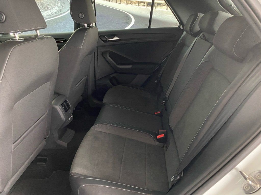 Volkswagen T-Roc 2.0 TSI DSG 4M R-Line AHK+PANO+MATRIX+NAIV foto 6