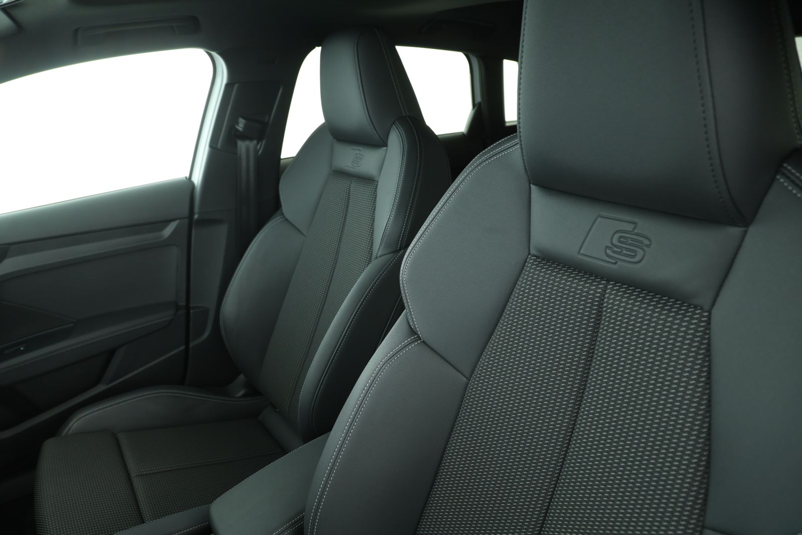 Audi A3 Sportback 30 TDI S line | PANORAMADACH | foto 14
