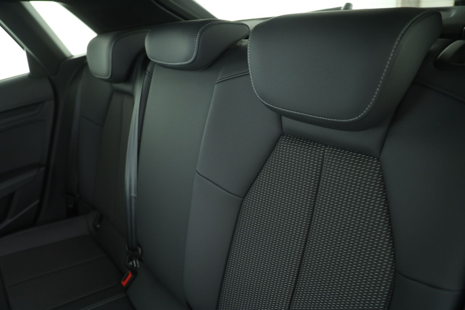Audi A3 Sportback 30 TDI S line | PANORAMADACH | foto 15