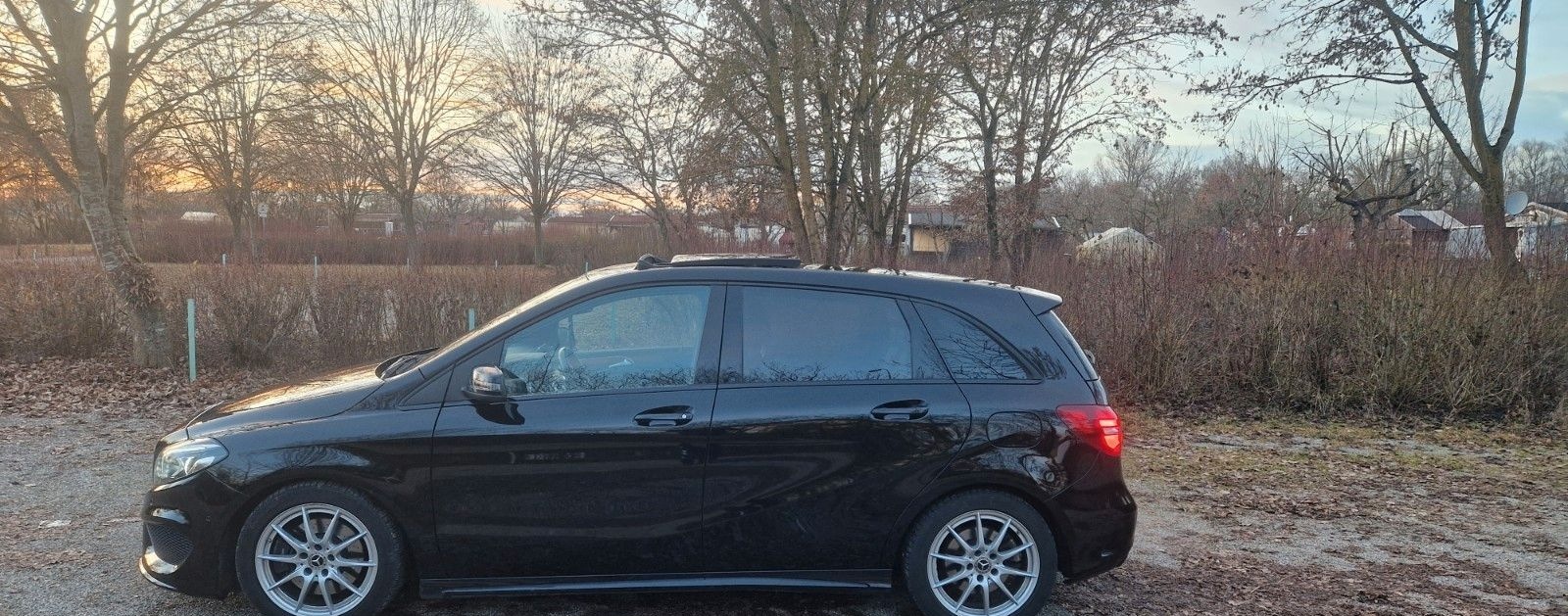 Mercedes-Benz B 220 4MATIC AMG LINE 4MATIK foto 2