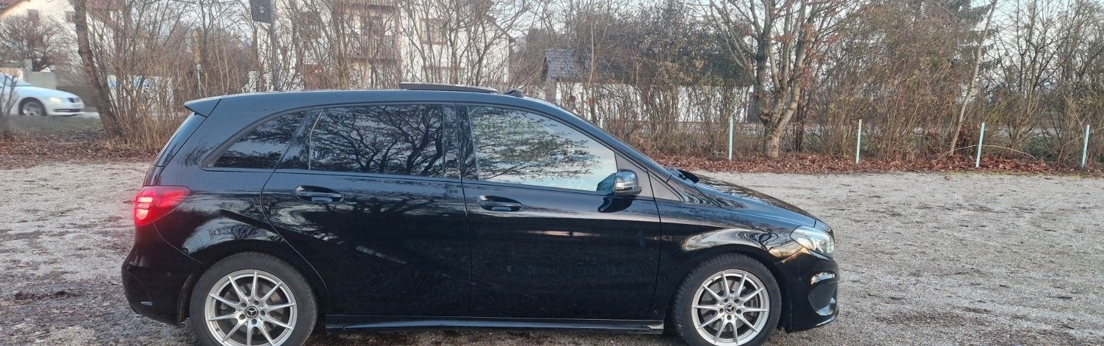 Mercedes-Benz B 220 4MATIC AMG LINE 4MATIK foto 3