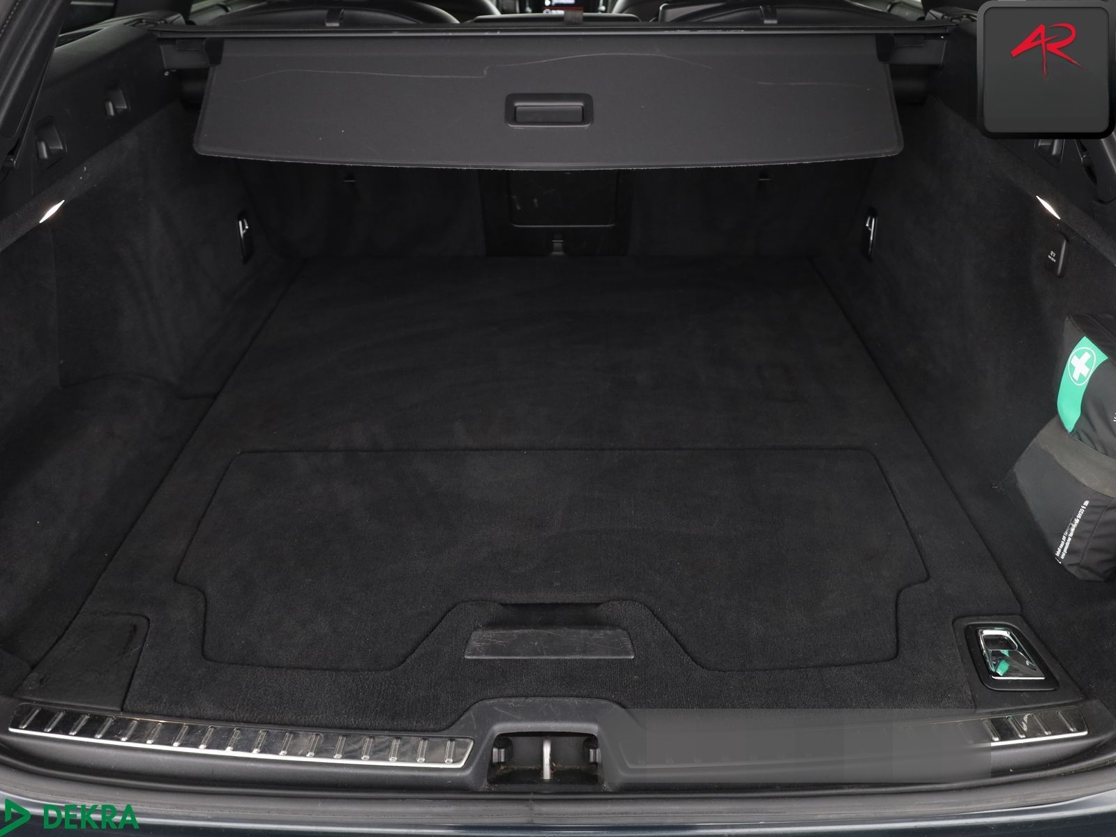 Volvo V90 2.0 D5 AWD R DESIGN 20ZOLL,KAMERA,TOTWINKEL foto 12