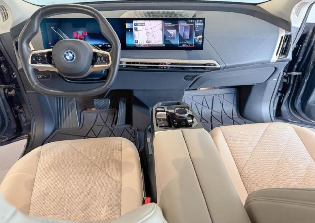 BMW iX xDrive40 H&K+SHZ+AHK+360 Kamera+Temp SOH 100% foto 13