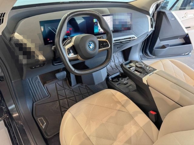 BMW iX xDrive40 H&K+SHZ+AHK+360 Kamera+Temp SOH 100% foto 9