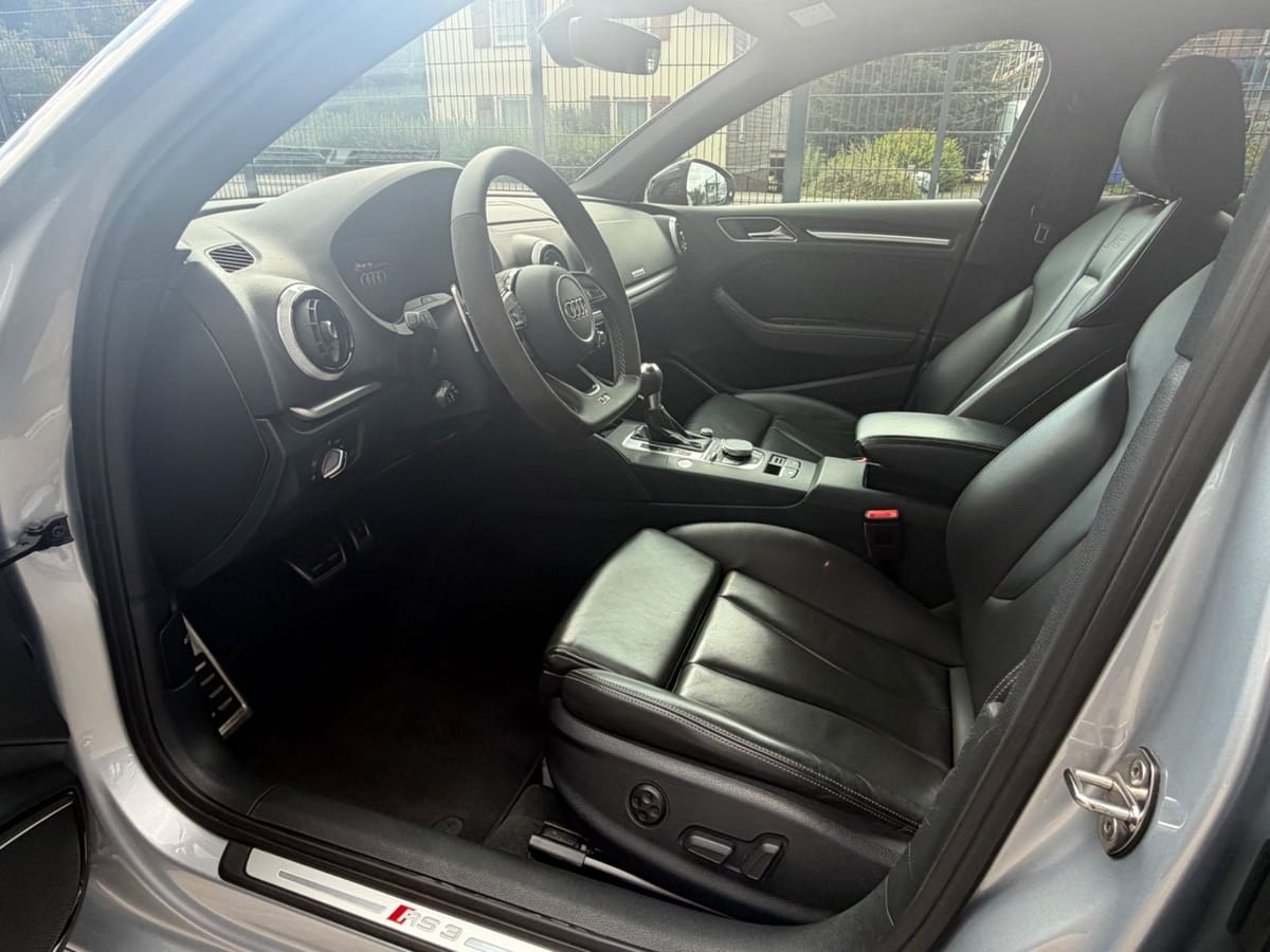 Audi RS3 Limousine Quattro CARBON PANO B&O VOLLOPTION foto 14
