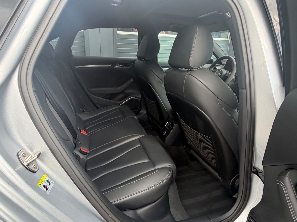 Audi RS3 Limousine Quattro CARBON PANO B&O VOLLOPTION foto 17